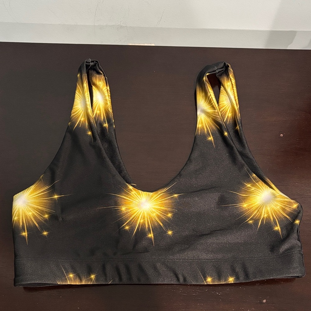 Goldsheep sports bra and leggings set